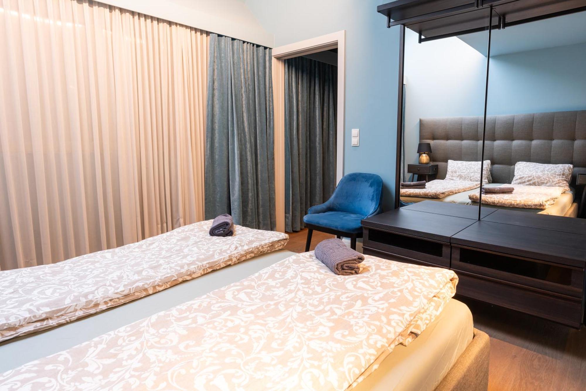 Premium Suites Vienna - Sterngasse Bagian luar foto